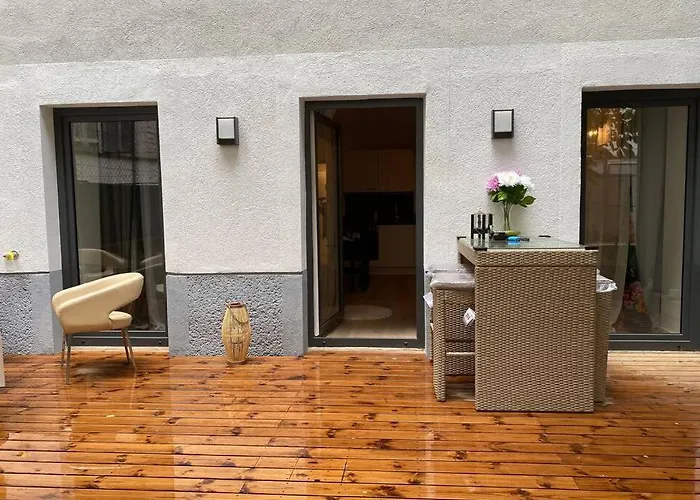 Atelier - Apartment With Garden