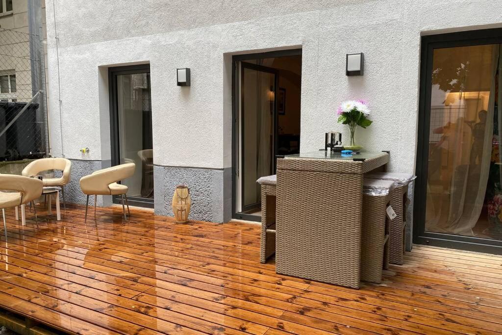 Atelier - With Garden Apartament *