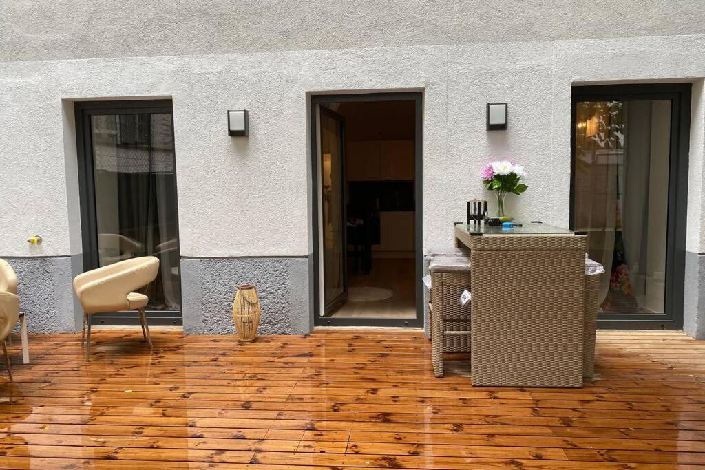 Atelier - With Garden Apartmán